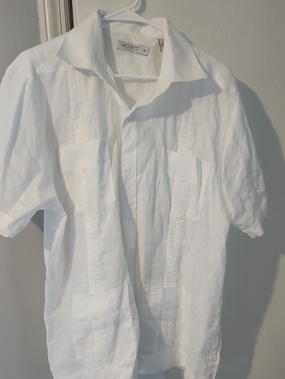 Men’s White Short-Sleeve Guayabera Button-Down Shirt
